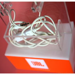 定制透明之美 小耳塞與藍(lán)牙耳機(jī)展示架的高效解決方案